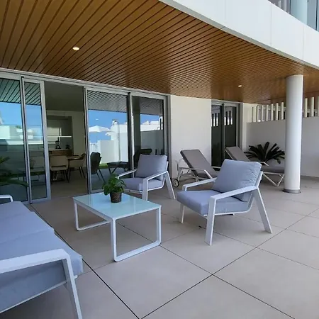 High End Large Ground Floor With Luxury Private Pool And Sea Views Apartmán