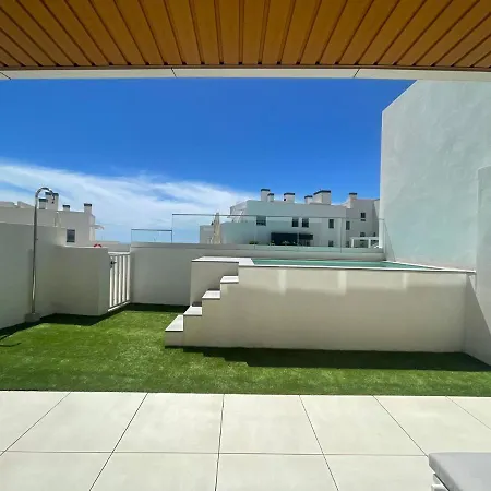 High End Large Ground Floor With Luxury Private Pool And Sea Views Apartmán *