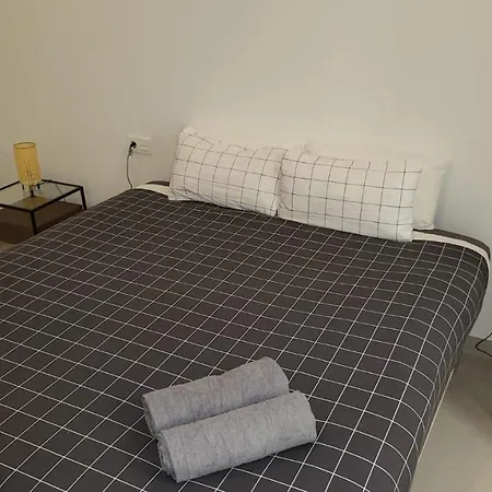 High End Large Ground Floor With Luxury Private Pool And Sea Views מאלגה
