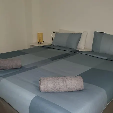 דירה High End Large Ground Floor With Luxury Private Pool And Sea Views מאלגה