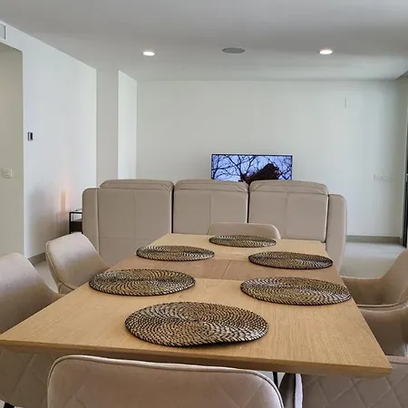 Apartmán High End Large Ground Floor With Luxury Private Pool And Sea Views *