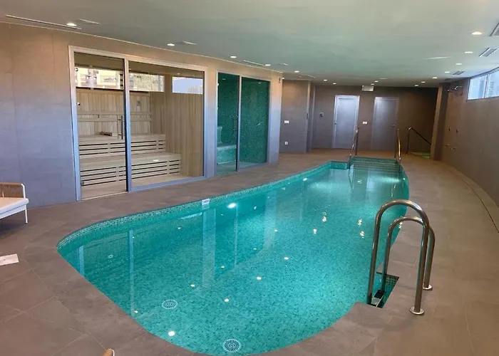 High End Large Ground Floor With Luxury Private Pool And Sea Views Málaga