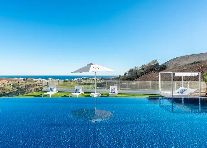 Lejlighed High End Large Ground Floor With Luxury Private Pool And Sea Views *