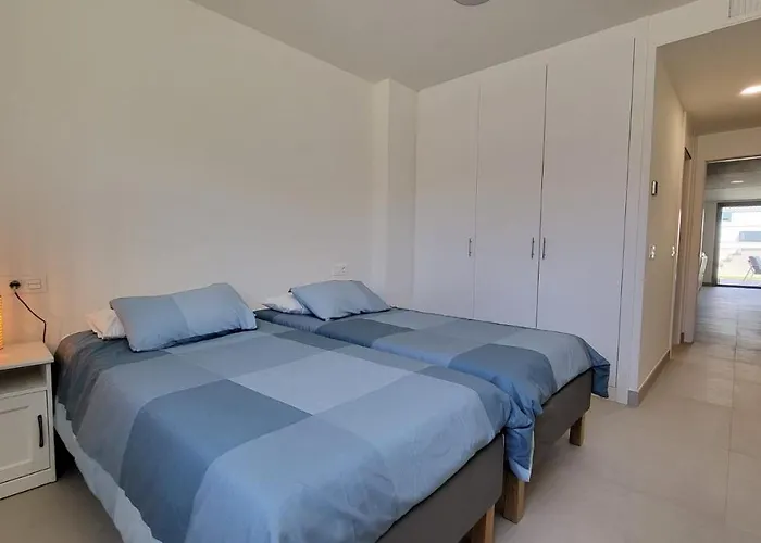 High End Large Ground Floor With Luxury Private Pool And Sea Views