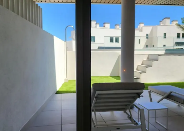 High End Large Ground Floor With Luxury Private Pool And Sea Views Málaga