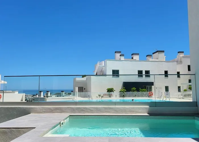 High End Large Ground Floor With Luxury Private Pool And Sea Views Lejlighed *