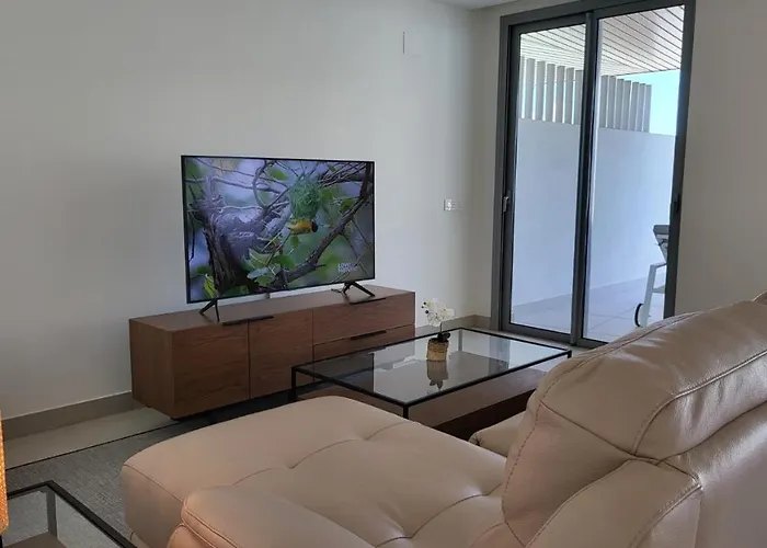 High End Large Ground Floor With Luxury Private Pool And Sea Views * Málaga